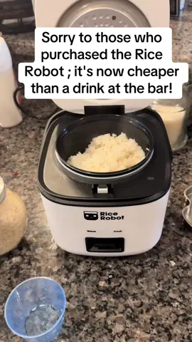 This rice cooker is incredibly useful! #rice #cook #TikTokShop #kitchen 