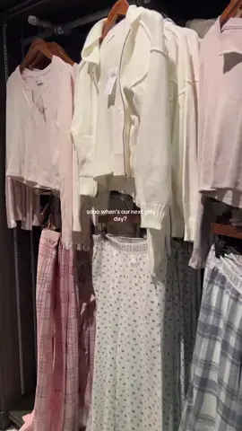 #girls #traffordcentre #traffordmanchester #manchester #sephora #clothes #makeup #products #shopping #shoppinghaul #shoppingaddict #ShoppingSpree #spendingproblem #justgirlythings #wishlist #girlsday #girlyday #aesthetic #relatable #repost #leiaglassiere #thatgirl #foryoupage #foryou #fyp #trend #trending #viral #blowthisup #style #fashion #outfit #OOTD #fitcheck #bestie #blankstreetcoffee #blankstreetmatcha #blueberrymatcha 