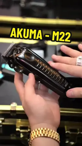 Tông AKUMA - M22 lưỡi kép, với tầm giá ở mức trung bình vài trăm #k, giúp cho anh em thoả mãn đam mê fade không lo hết pin nhanh 👍 