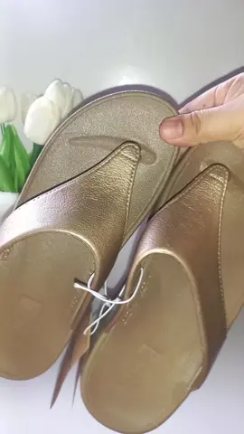 Very comfortable to wear. #mirano #miranowedegesandals 