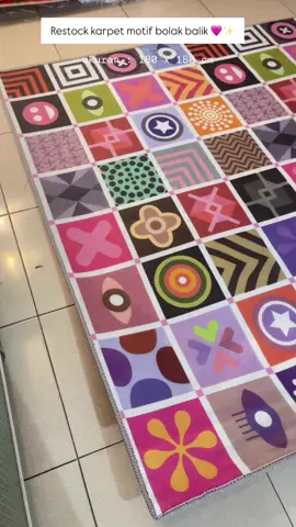 Restockk karpett spon motif bulak balikk 😍🩷 Ukuran : 180 x 180 cm  Yuk langsung ajaa dicekout jngan sampe kehabisan stock yaa ^^  #karpetspon #karpetmurah #karpetlantai #fyp #perabotanrumahtangga 