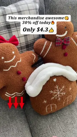 Replying to @KaylaTru thank you for letting me know! They are 30% off too! How could I pass them up. I ran so fast and purchased the two dogs as well as the red house and pink one that looks more like a snickerdoodle than gingerbread! You are the best for letting me know! Happy Dog Mom here!