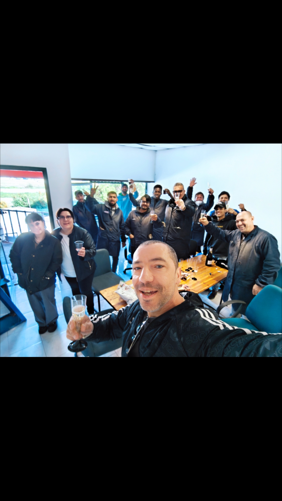 Un altro gruppo di fantastici futuri professionisti.. E che gli vuoi dire!? Niente... Auguriamo a tutti e come sempre solo il meglio dalla vita per loro e per le loro famiglie. PS. Ma ricordatevi sempre.. tutto parte dalla formazione.. meglio se www.neweldtechnology.it 😜 #corsodisaldatura #umbria #corciano #allievo #corsista #corsodiformazione #patentino #cercolavoro #perugia #corsidiformazione #formazioneprofessionale #certificazione #scuoladiformazione #patentinodisaldatura #unieniso9606 #saldatura #saldatore #welding #welder #scuoladisaldatura #scuola #formazione #corso #neweldtechnology #scuolaitaliana #formazioneonline 