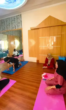 Prenatal yoga hari ini di klinik Pratama Sonny Medika bidan Enen ❤️ sehat yaa bunda, see you di prenatal yoga selanjutnya 🥰❤️