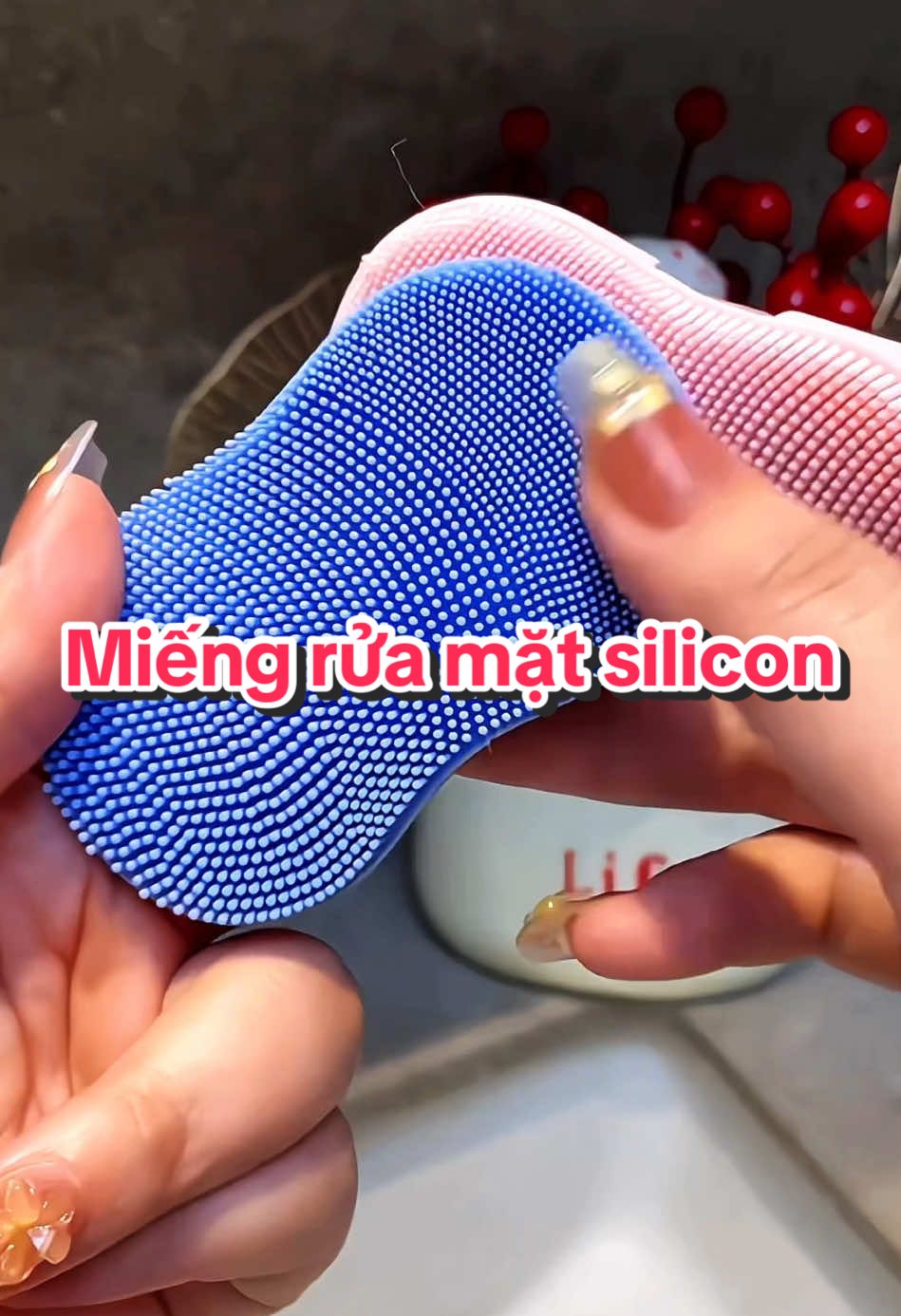 Chị em chưa có máy rửa mặt thì nên dùng miếng rửa mặt silicon này nhé #miengruamat #miengruamatsilicon #miengsiliconruamat #miengruamattienloi #miengruamatsachsau 