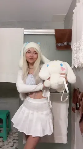 who up hallowing their ween #cinnamoroll #cinnamorollsanrio #halloweenlook 