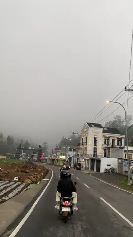 Dieng + kabut 🥶 #dieng #dieng_wonosobo 