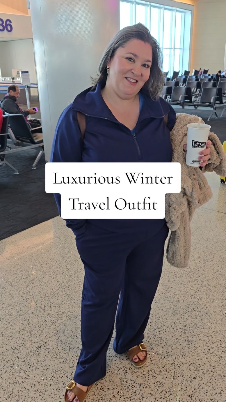 the most comfortable winter travel outfit that makes you look put together but is so comfortable you can sleep on the flight in it! #creatorsearchinsights #wintertraveloutfit #traveloutfit #loungewear #womensloungewear #travelstyle 