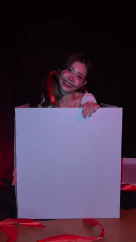 เตรียมตัวรับกล่องของขวัญปริศนาวันฮาโลวีน จ๊ะเอ๋