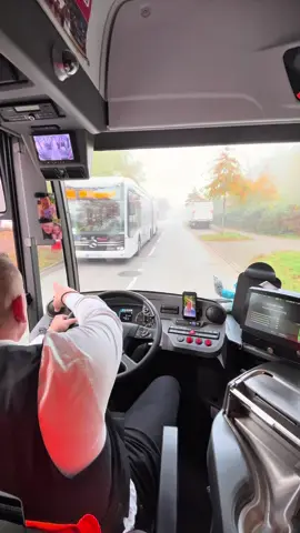 #KOLLEGEN #GRUSS #NEBEL #LICHT #HUPE #HAND #ZEICHEN #FINGER #BUSMAFIA #UNTERWEGS #RESPEKT 