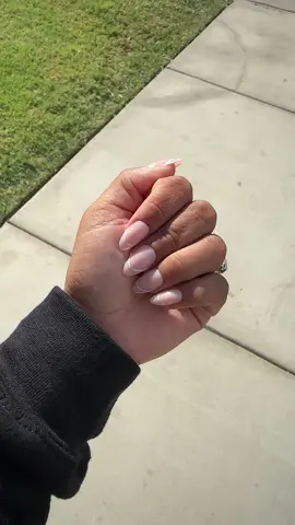 these press ons frim Glamnetic are the VIBES 💅  #pressons #glamnetic #vibes 