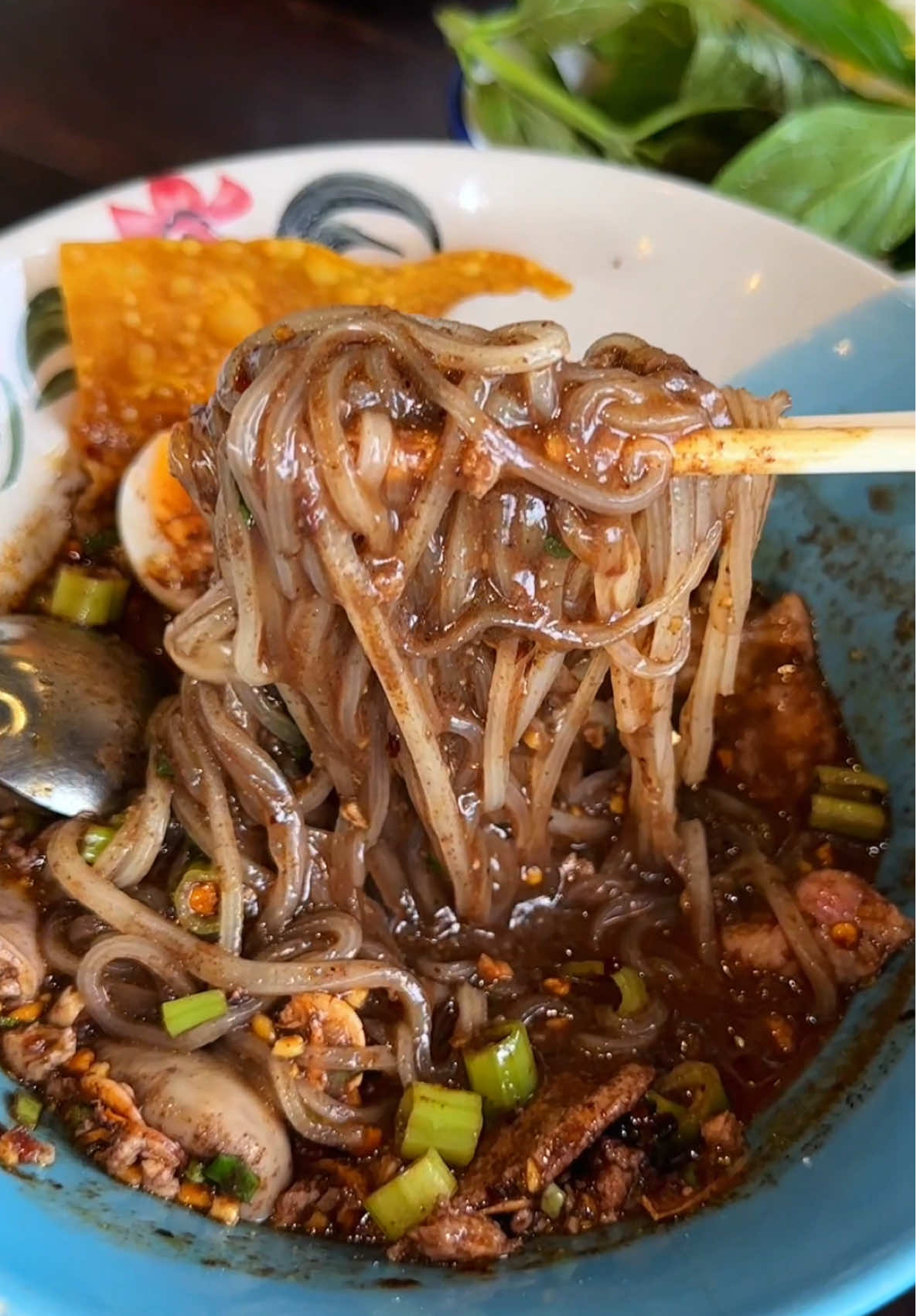 เป็นก๋วยเตี๋ยวที่โคตรรร อร่อย อยากให้ทุกคนได้มาลองจริงๆ🤩😋  #TikTokพากิน #อร่อยบอกต่อ #ปักหมุดร้านอร่อย #TikTokพากิน #รีวิวอาหาร #ซันโยนักล่าอาหาร #ก๋วยเตี๋ยวเรือ #ก๋วยเตี๋ยวบ้านนอก #LocalServiceชิงมง 