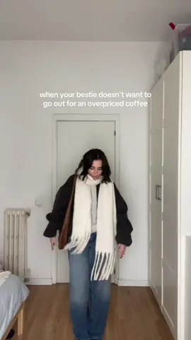 tag your bestie 😙✋🏻@Subdued #fyp #parati #foryou #overpricedcoffee #coffeeshop #cafeteriasbonitas #madrid #cafeteria #humor 