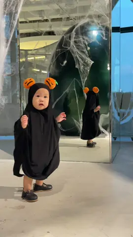 Hoá trang thành Vô Diện nhưng tâm hồn Dancer haha  Mới 13 tháng mê nhảy lắm cô chú ơi  #halloween #halloween2024 