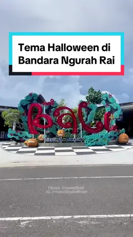 Salfok sama tema design hiasan di tulisan “Bali” yang ada di Terminal Kedatangan Domestik Bandara Ngurah Rai-Bali. Sangat tematik sekali ya… dan entah kenapa kondisi saat video ini direkam bisa jadi se-sepi itu… 🎃