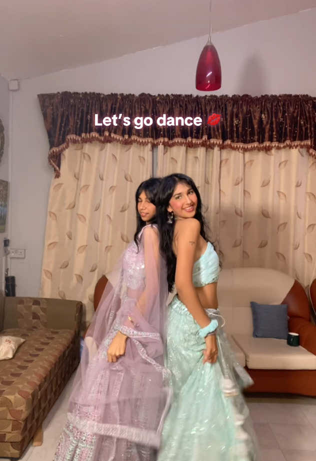 Annual tradition🩵💜 #divali #divalioutfit #divalioutfits #divalifits #divalifits #grwm #grwnfordivali #mru #mauritius🇲🇺 #mauritius #harshitaa⚡ #girlies #thegirlies #divalitransition #transition #harshitaanbhavya 