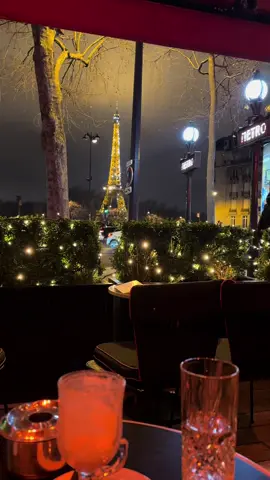 قلبي لغيرك بالهوى ماتنقى 🤝🏻#fyp #paris 