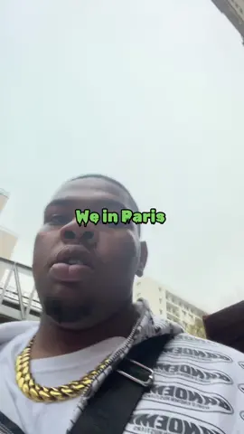 We really in paris 🔥🔥#paris #effieltower #welit 