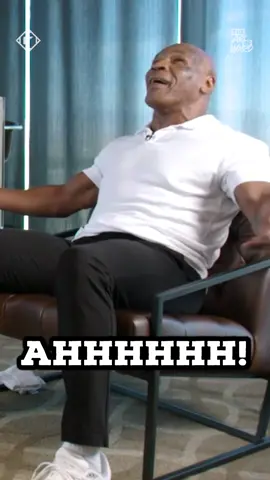 #AndreWard had a good laugh with #MikeTyson about staying off of hoverboards 😆 #boxing #paultyson #tyson #boxingfans  Tap into ATS Fight Youtube tomorrow, Nov. 1, for the full interview.