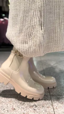 Ootd by LIL München #lil #mode #münchen #kleid #strickkleid #herbstlook #fürdich #OOTD #boots 