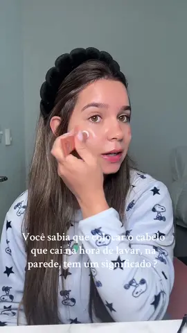 Você sabia que colocar o cabelo que cai na hora de lavar, na parede, tem um significado?  #fyp #dicas_utilidades #garotasapoiamgarotas #dicas 