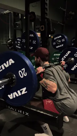 Je puise la force en moi pour créer la vie que je désire 🧱🔨 Chaque jour je choisis de faire confiance à mes capacités et de nourrir mes rêves quels que soient les défis.  Je comprends que la vie que je souhaite construire ne dépend que de ma volonté de mon engagement et de la force intérieure que je cultive. Peu importe les obstacles ou les doutes je suis déterminé à avancer !  Je sais que la puissance de mon esprit et de mon cœur sont mes plus grands alliés ❤️ En croyant en moi-même et en mes actions je me rapproche de la vie qui me ressemble et que j’ai toujours rêvé de vivre, que je vais VIVRE ✨🌟✨ 