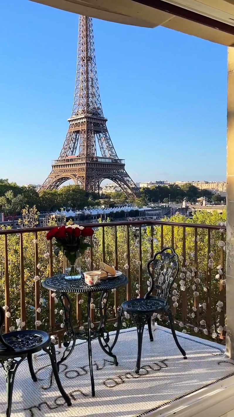 best Eiffel tower view 😍 #paris #eiffeltower #toureiffel #France #eiffeltowerhotel #eiffeltowerview #fypp #pnl 