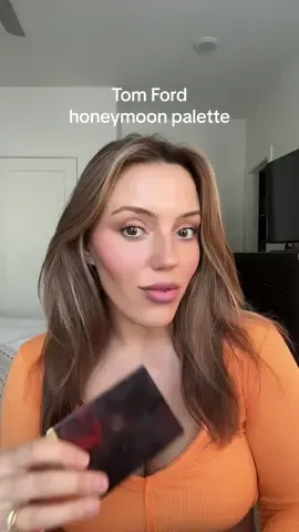 it has been a day of rediscovering old favorites and im pleased!! Wearing the tom ford honeymoon palette 🤎 @tomfordbeauty #tomfordbeauty #tomfordeyeshadow #luxurybeauty #luxurymakeup 