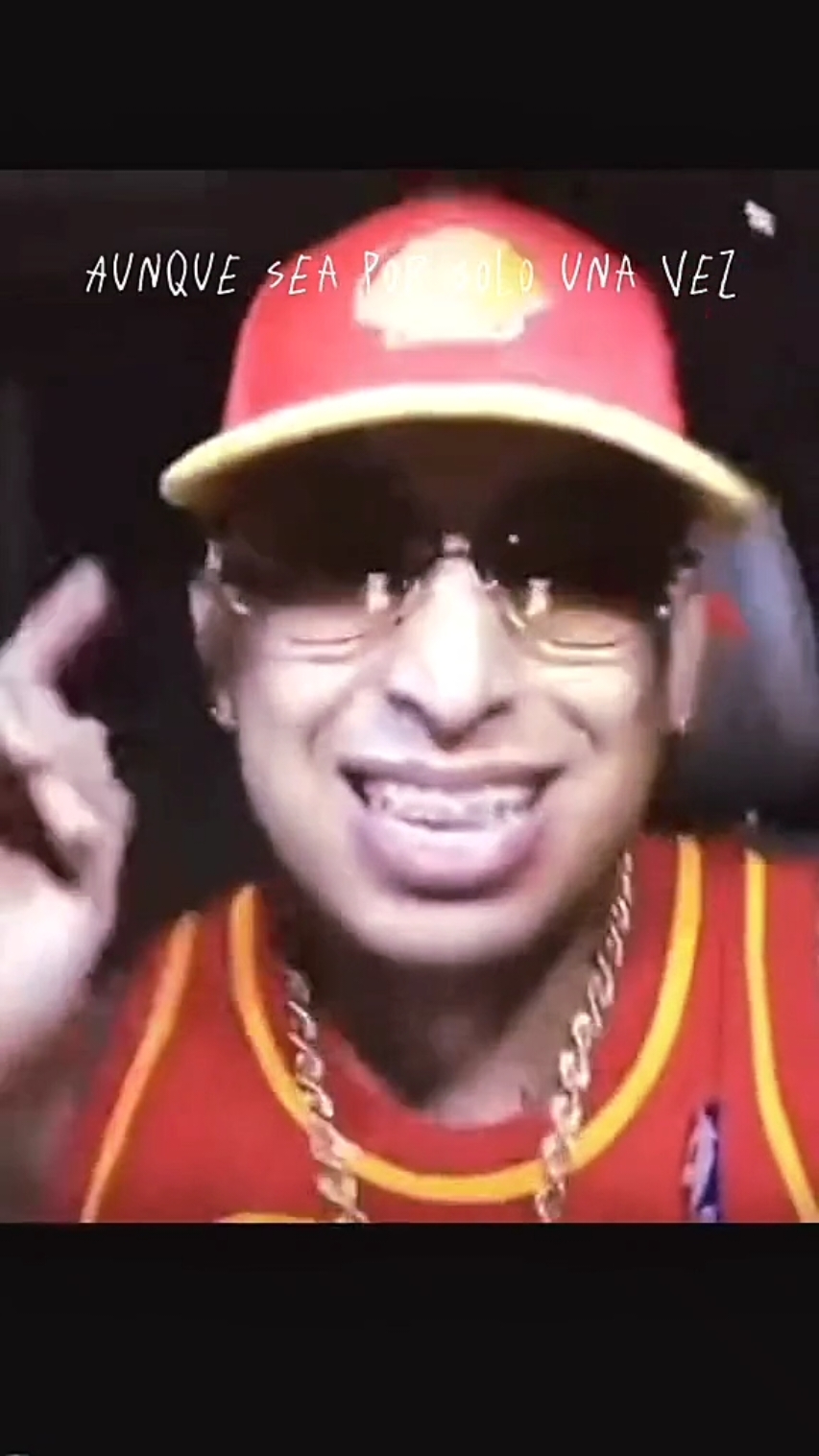 Ñengo flow cantando salsa...#fyp #parati #siaccedierasamisreclamos #ñengoflow #realg4life #Salsa  #teenseñareloqueesamor #musica #ñengoflowofficial #salsita  #rg4l 