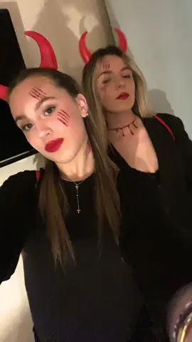 #halloween #bff #diablesse #soiree @LOUNA🌟 😈😈