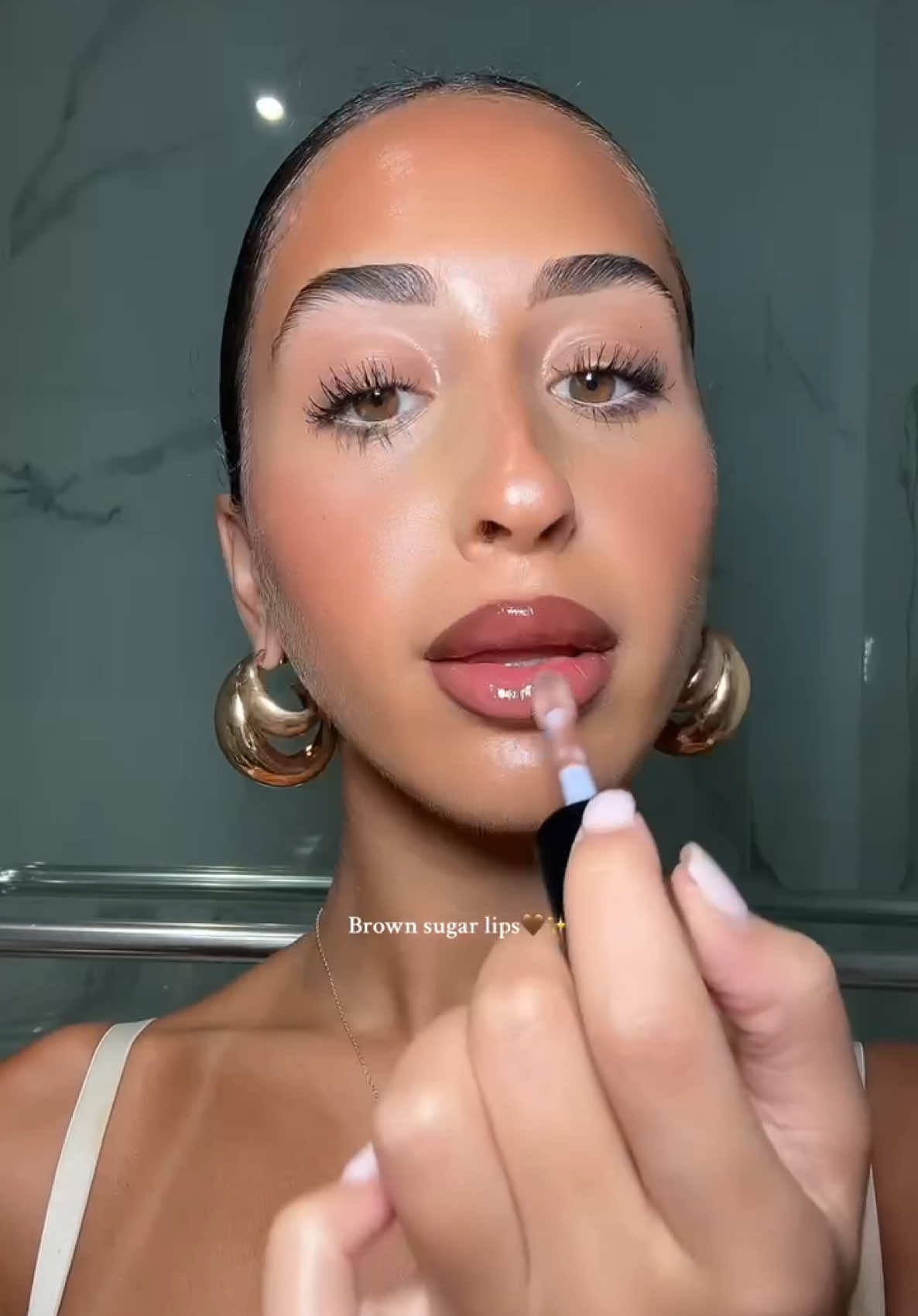 brown sugar lips using Lip Liner 101 in Tease and Glossybounce in Push 🤎 @Tziporah #brownsugarlips #lipcombo #saieglossybounce 
