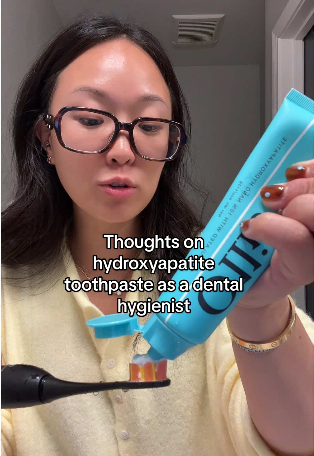 Alot of people are curious about hydroxyapatite toothpaste so here are my genuine thoughts! Ollie gave me a code “TIFF” for 10% off for you guys to try out❣️ #hydroxyapatite #fyp #dentistry #dentalhygienist #toothpaste #oralhealth #oralhygiene #fluoridefree #option #olliesmile #AD