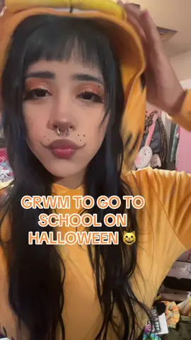 Garfield costume to school😸 super last minute halloween costume but also super simple 💖 #fyp #fypシ #garfield #halloween 