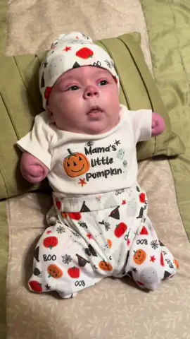 COSTUME REVEAL! Happy halloween everyone!! Make sure you vote for bryson in our bio!! #fyp #limbdifference #limbdifferenceawareness #paralympics #starfish #nicubaby #dayinmylife #dayinthelife #halloween #costume 