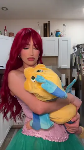 🧜‍♀️ #thelittlemermaid #costume #halloween #mommycostume #ariel #halloween2024 #flounder #babytok #momtok