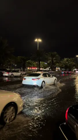 #المدينه #مطر #الجمعه #ممشى_الهجره #explore 