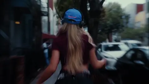 feliz um ano do clipe de feather 🪶 | #CapCut #sabrinacarpenter #feather #emailsicantsend #shortnsweettour #traduçãobr  #feathersabrinacarpenter #viral #foryou #sabrinacarpentermusic #emailsicantsendfwd #xycbca #shortnsweet #Halloween #fyp #therastour #tipografia #fypage #paratiiiiiiiiiiiiiiiiiiiiiiiiiiiiiii #👻  #musicaparastatus #explore #sabrinacarpenteredit #erastour #letrasdemusicas #taste  #halloween2024 #viraltiktok #taylorswift #teamsabrina #taylorsversion #barrykeoghan  #musicasparastatus #fypシ #tipografiasmusicas #fypシ゚viral🖤tiktok #dallasshortnsweet #concert  #spookyseason #fypシ゚viral #sabrinacarpentervideos #musicasparabiscoitar #spooky  #blowthisup #tserastour #🎧🎶  #emailsicantsendtour #swifttok #TSTheErasTour #lyricsedit #swiftok #🎧 #foryoupage #fyppppppppppppppppppppppp #chmpgrl #foryouu @TikTok entrega o vídeo pra foryou #lyricsvideo #lyrics_songs #naoflopaporfavor #sabrinacarpenterfan 