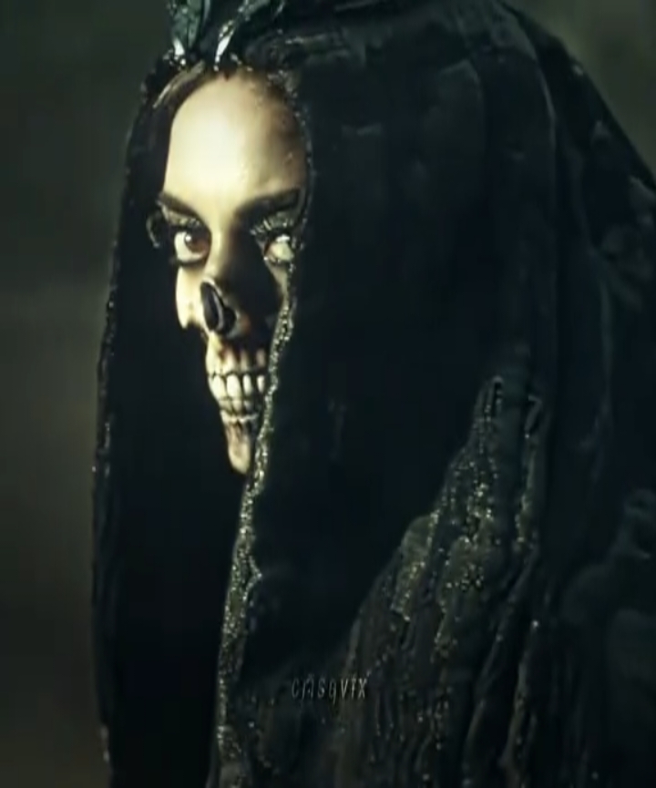 death is so hot, happy halloween 🎃 | #riovidal #death #agathaallalong #marvelstudios #halloween2024 #horror #viral #foryou #fyp #crisqvfx #aftereffects #aestheticedits 