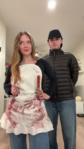I just need to know who YOU really are??!! @Netflix #you #joegoldberg #lovequinn #halloween #couplescostume 
