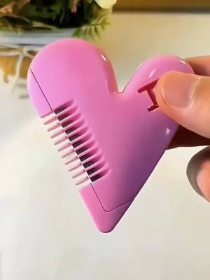 Dao cắt tóc hình trái tim giúp trẻ không còn khóc khi cắt tóc!