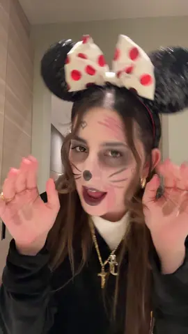 ✨HODAAA✨Ya escuchaste mi cancion de Halloween?❤️El videoclip puedes encontrarlo en Youtube🥰
