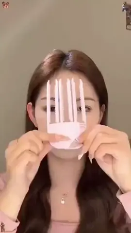 #Flat hair root good helper 🌟The popular Korean hair root lifting clip has been out of stock for a while. Now available in Thailand!!! The store has 3-tooth and 6-tooth hair clips to choose from. If you want to carry it with you, 3-tooth is recommended😘🚩#hair root lifting#hair root lifting#Korean hair root lifting#hair clip. Hair clips help hair styling to lift the roots, making the hair not limp and volumized, and are a quick hair styling option. From Korea, it makes hair styling and styling easier and faster. There are 2 types: 3-tooth and 6-tooth #hair clip #lift hair clip #hair styling #hair dryer.
