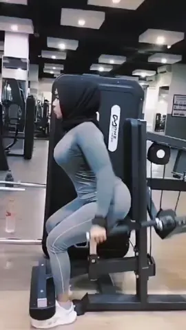 Botol Yakult kesayangan 🤍 #gym #GymTok #fyp #outfit #CapCut #gymmotivation #legging #hijabstyle #indonesia #hits 