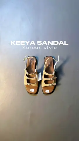 Emang bowlehh sandal secakep ini cuma 40 ribuan aja woy nyaman bgt dipakai, kamu wajib punya sih😍✨ @Keeya Collection #sandalwanita #sandalkeeya #sandalmurah #fyp 