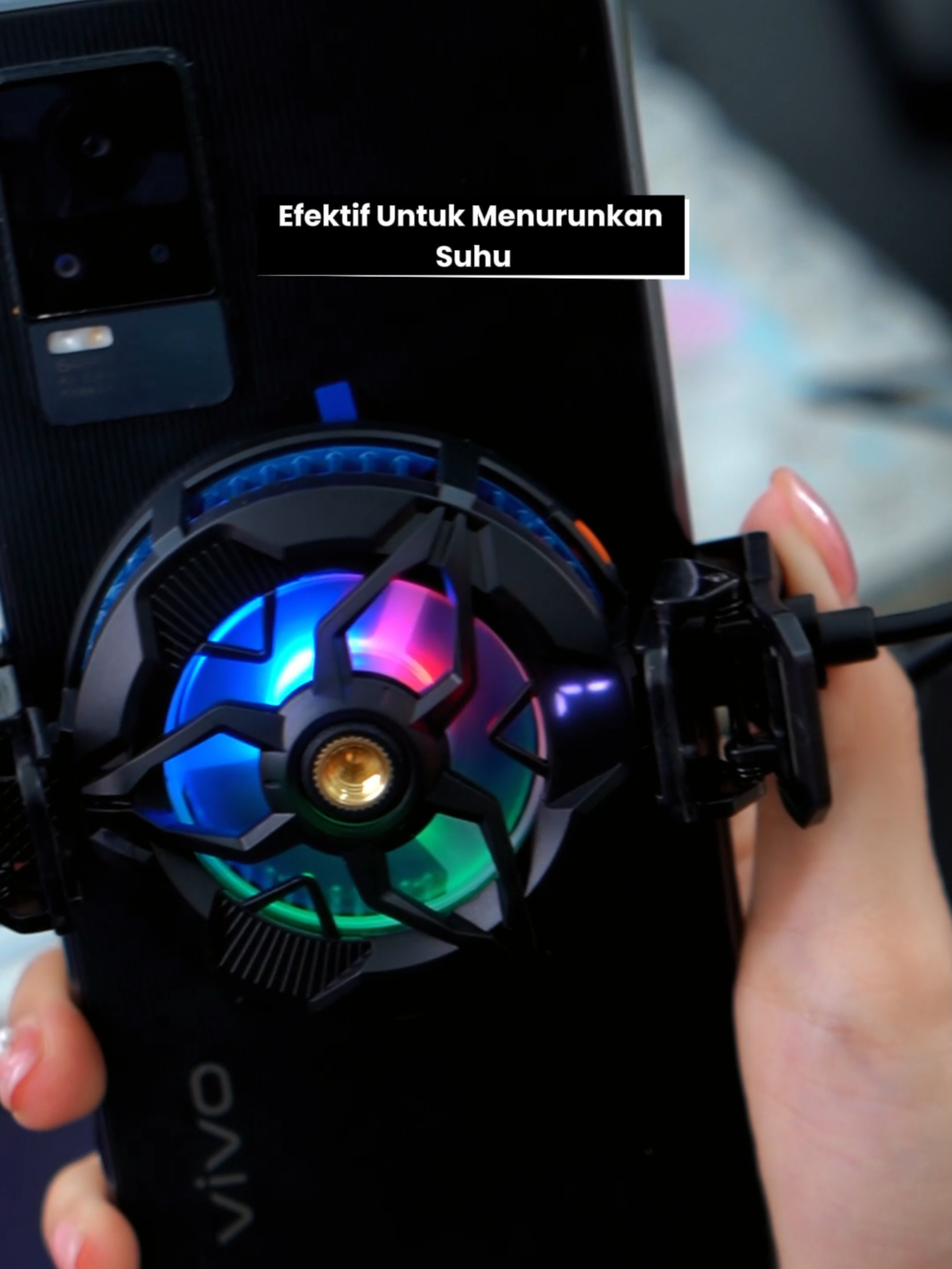 Fancooler yang dapat mendinginkan hp kalian hingga minus derajat hanya dalam beberapa saat? tentu saja GMR06 masih tersedia stocknya ! #gamen #gamenindonesia #fancooler #gmr06