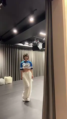 眼鏡掉下來了😎😜🤣 #mantra #jennie #kpop  #溫妮 