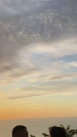 ⛅️🌻🍂#beactive #sunsetvibes #storypantai #beachtiktokvideos #vidioestestic #travelaestheticvibes #sorevibes #beachcinematic #subsetlover #sunsetsongvibes #estetikvidio #padangsumbar #pantaipadang #sumatrabarat #paralayang #puncakgadogadopadang 