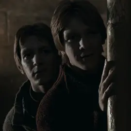 they’d be so good as ghostface 🙂‍↕️ #weasleytwins #fredweasleyedit #scream #harrypotter #ghostface [cc impvlse; ac spnstrnmp3; ib.weasleyssae scp.twixtor scenepacks on yt] harry potter weasley twins ghostface edit; FAKE SCENARIOS ORIGINAL CONTENT