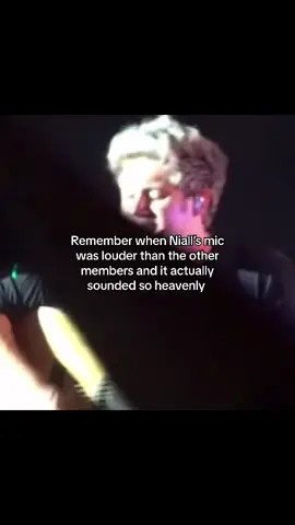 Nah he ate that up  #onedirection #foryou #viral #paratii #niallhoran #nialler #foryoupagе #1d #nightchanges #directioner #louiehsfav 