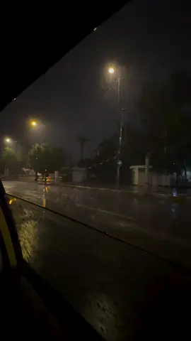 مطرت يمكم لا ☔️🌧️🌂. #بغداد #مطر #الشتاء #الشتاء_البرد_اجواء_شتويه #explore #fypシ #fypシ゚viral #foryou #viral #اكسبلور #تصويري #مالي_خلق_احط_هاشتاقات #iraq #بغداد 